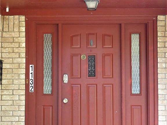 2nd image of 1132 N Wall St