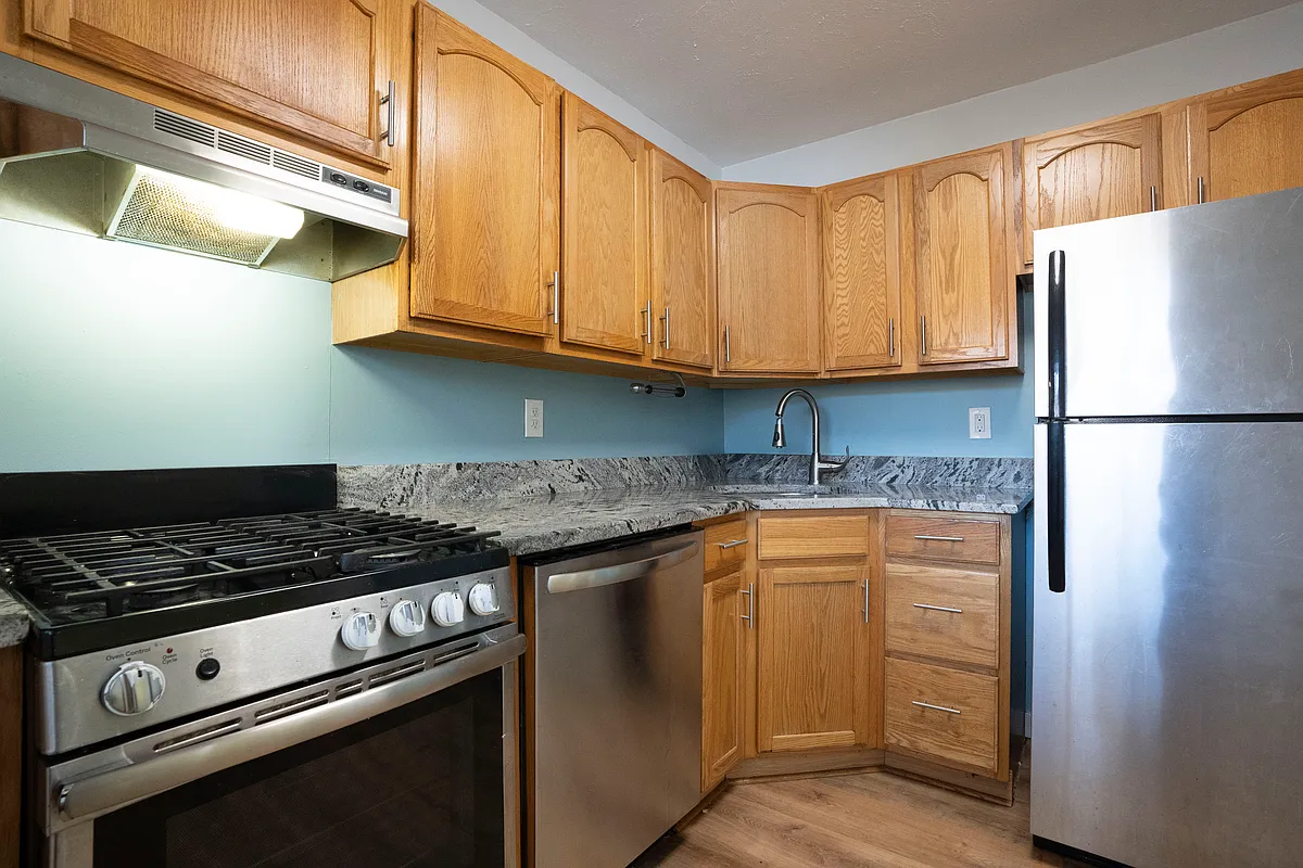 Building Photo - 20 Silopanna Rd #2