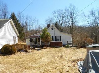 4 Spruce Ln, Daisytown, PA 15427