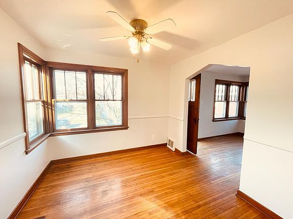 3rd image of 1176 Tonawanda St Floor 2