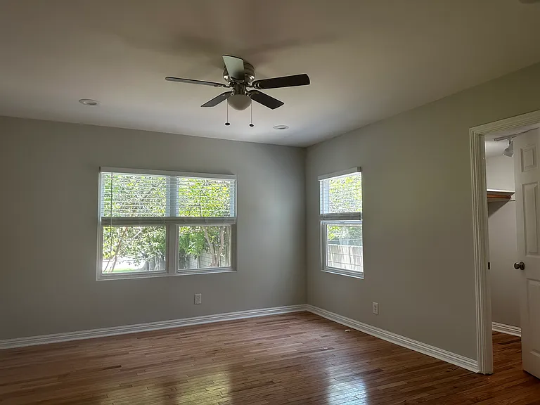 829 E Calaveras St — Photo 7