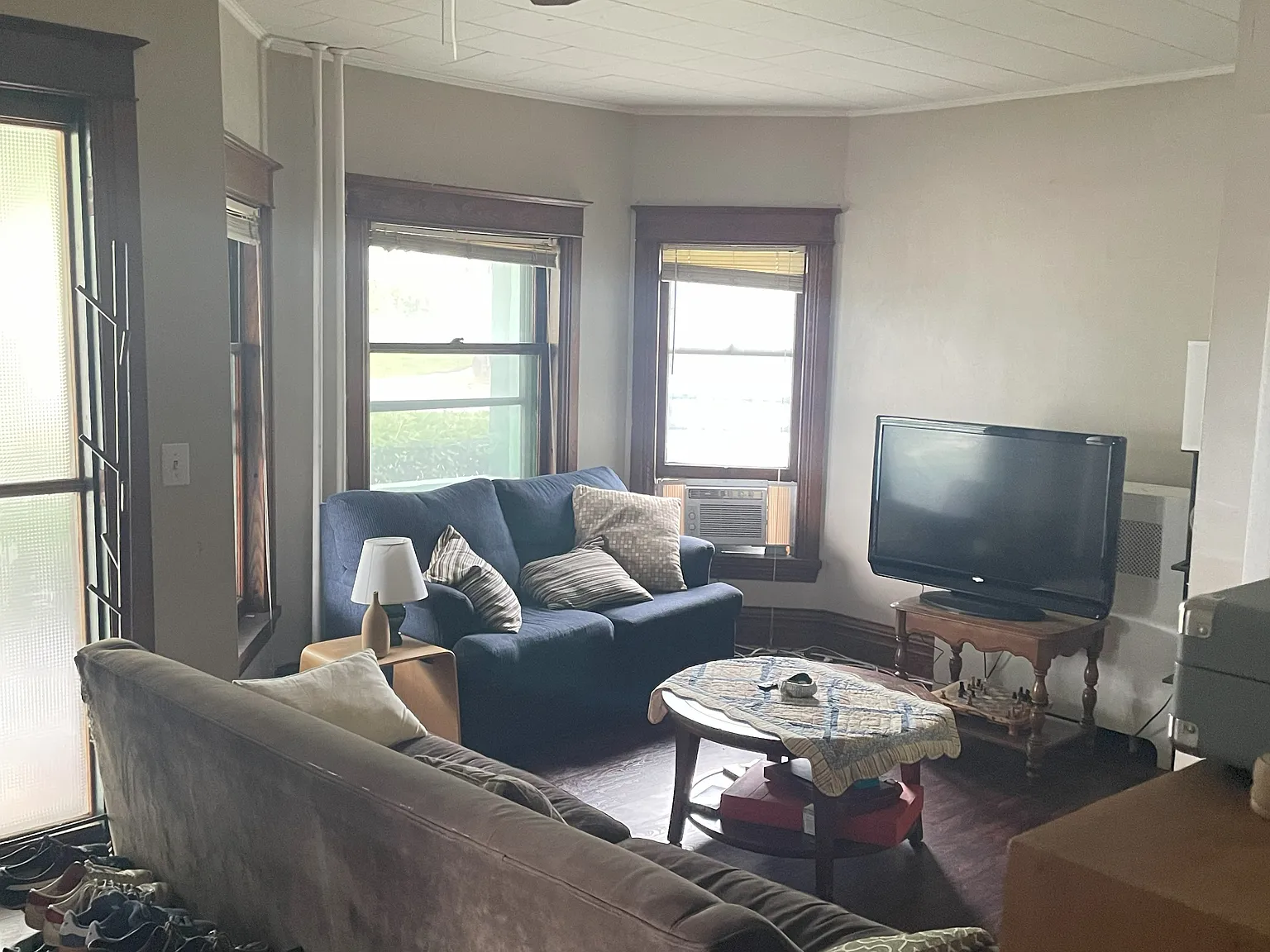 2 bed, 1500 sqft, $1,200 — Photo 1