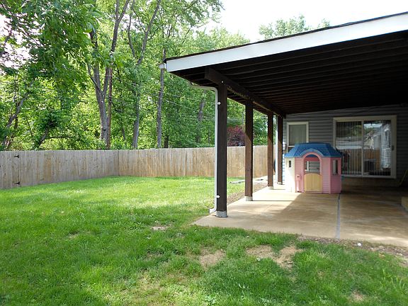 5th image of 3057 Charmbrook Ln