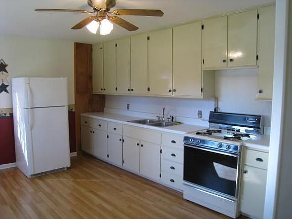 4th image of 1612 Fenley Dr