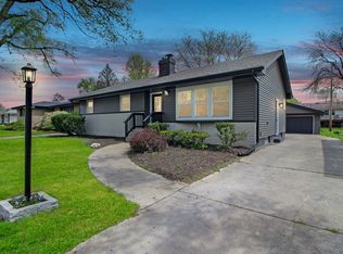 18519 Bock Rd, Lansing, IL 60438