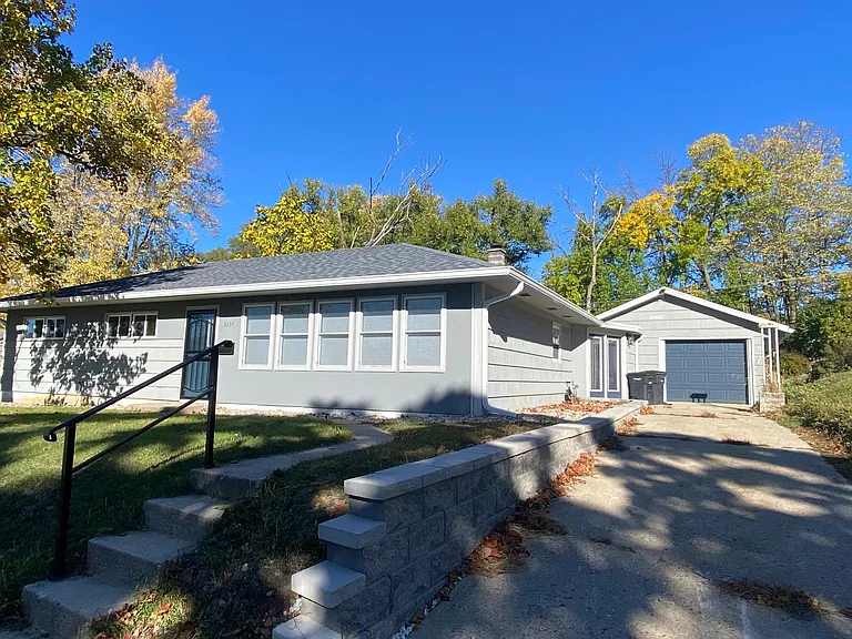 3134 Longlois Dr — Photo 2