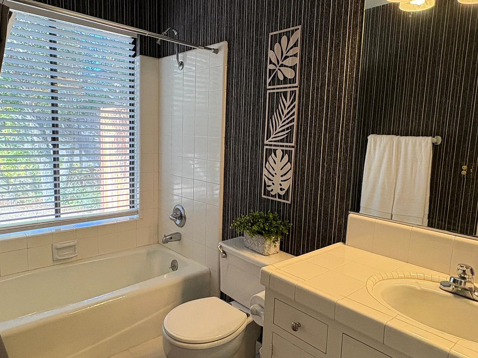 3 bed, 2000 sqft, $1,650 — Photo 2