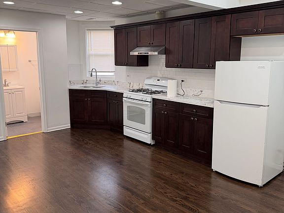 2nd image of 462 W 29th St #2R