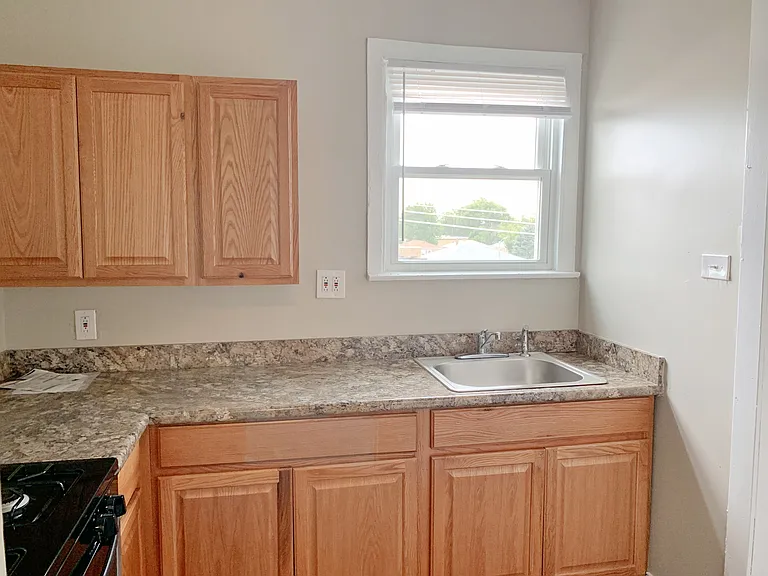 1919A Grove Ave #24 — Photo 15