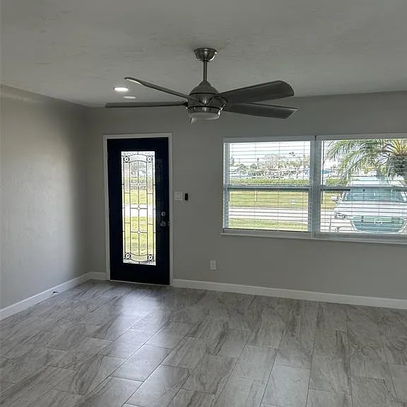 717 Sunset Cv — Photo 4