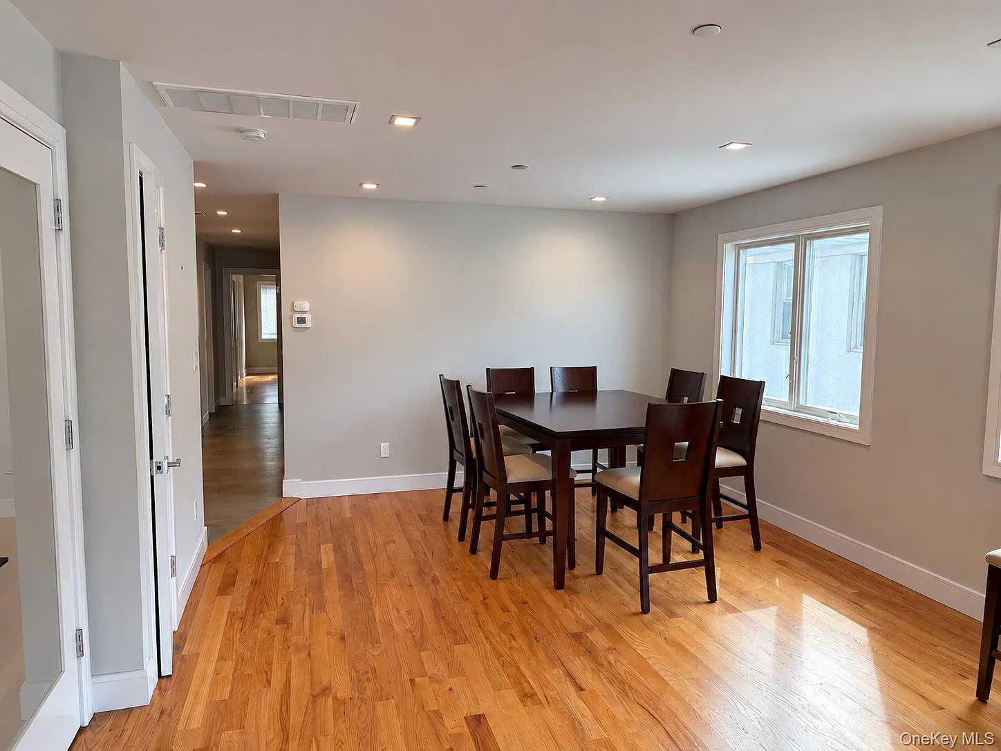 3 bed, 2.0 bath, 1200 sqft, $4,700 — Photo 3