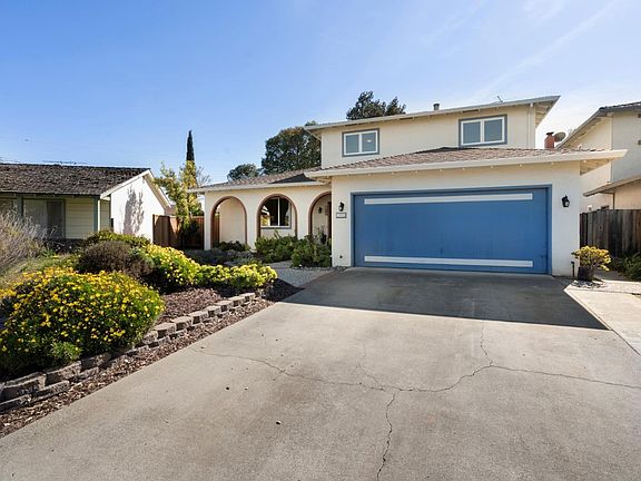 2nd image of 1498 Pine Grove Way