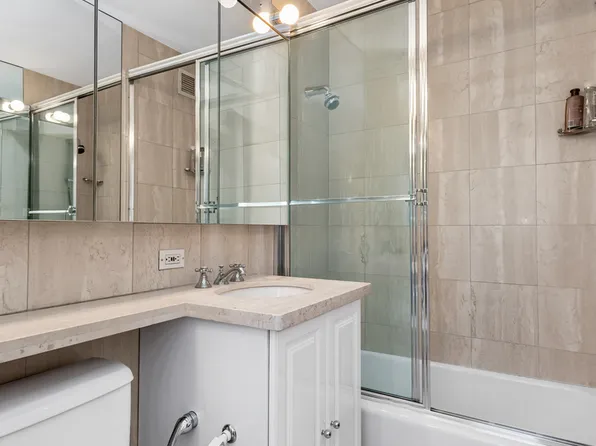 118 East 60th Street image 11 of 15