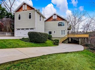 5997 Warpath Rd, Flowery Branch, GA 30542