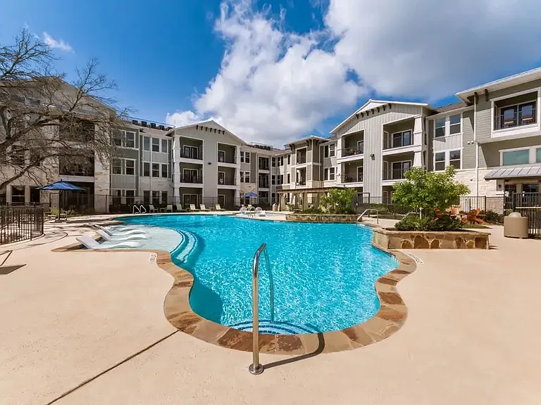 Enclave at the Dominion Apartments — Photo 8