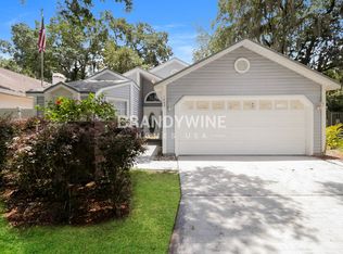 1402 Walden Oaks Pl, Plant City, FL 33563