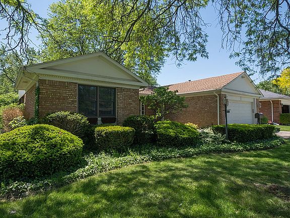 4th image of 44001 S Umberland Cir
