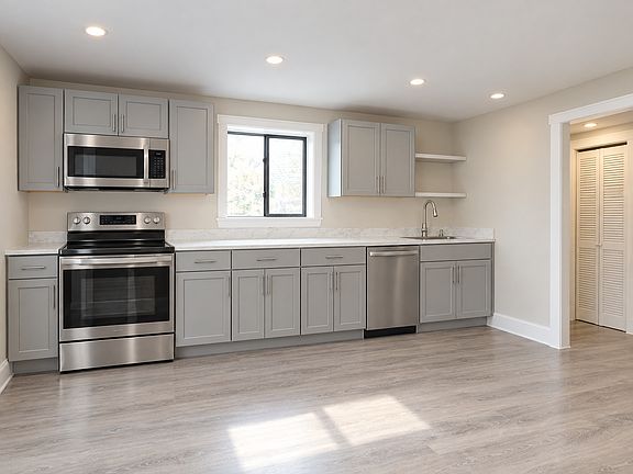 2nd image of 23 Atlantic St #3