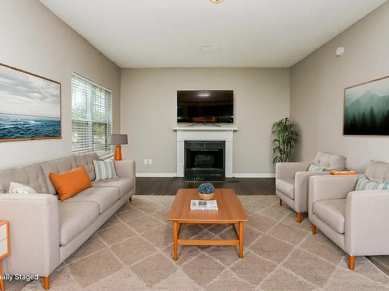 5453 Fox Valley Ln — Photo 7