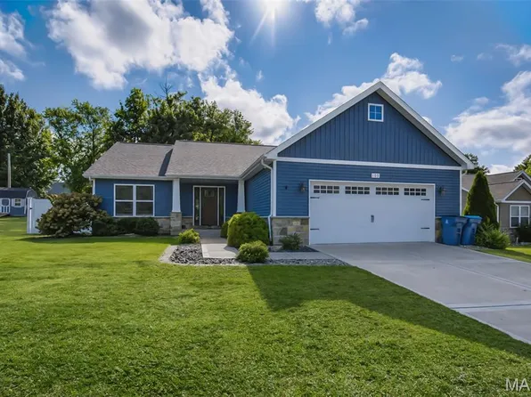 105 Red Pine Ct, Collinsville, IL 62234