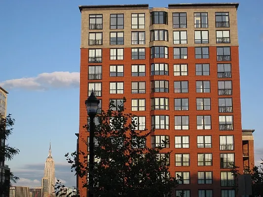 Sold by Hudson Place Realty | media 3