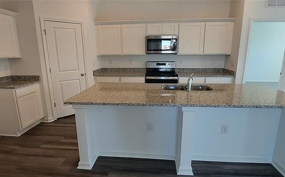 5th image of 812 Kings Pine Ct