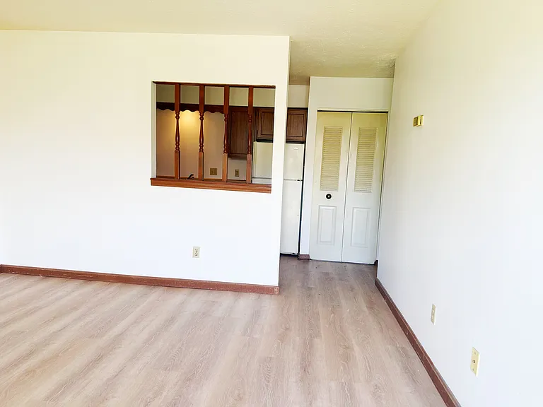 915 Pepper Tree Ln #C — Photo 1