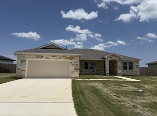 117 Growers Ave, Poteet, TX 78065