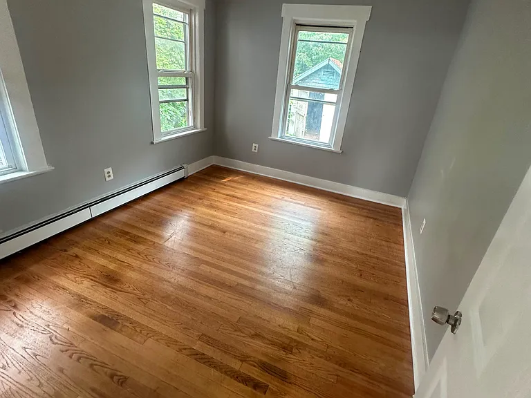 118 Maple Ave #1 — Photo 7
