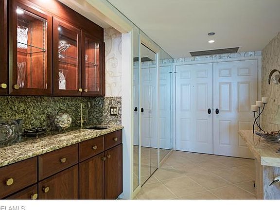 4th image of 3100 Gulf Shore Blvd N