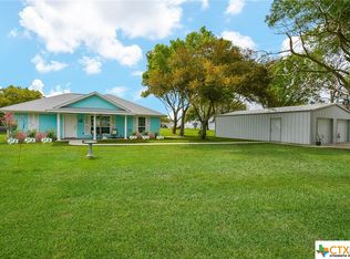 1528 Bayview Dr, Palacios, TX 77465