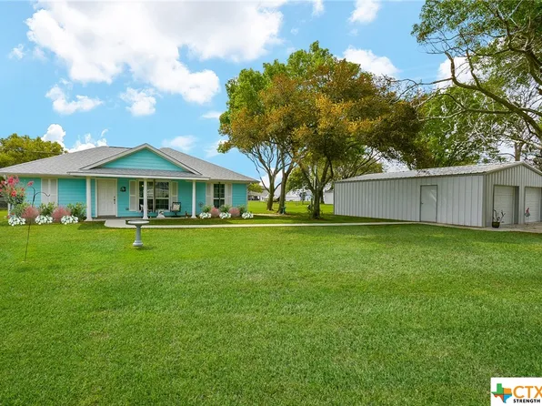 1528 Bayview Dr, Palacios, TX 77465