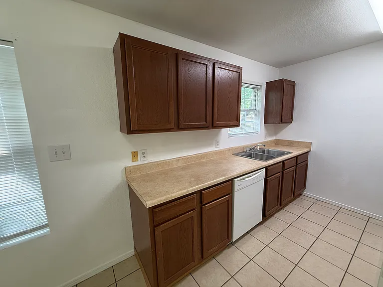 234 Adcock Rd #J — Photo 31