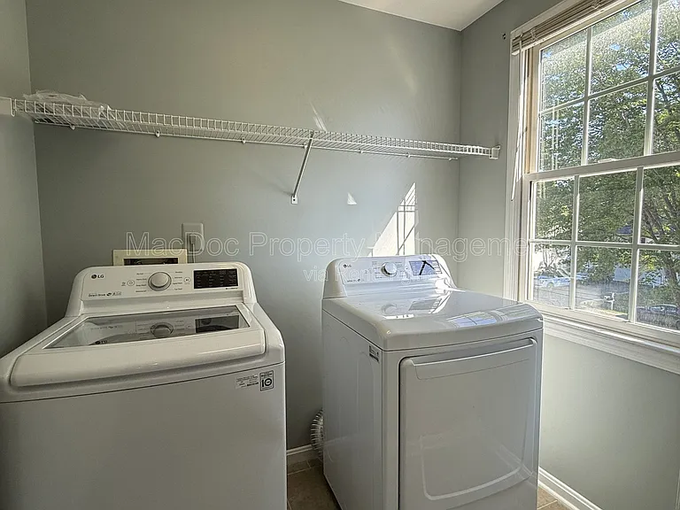 10500 Westfield Ln — Photo 36
