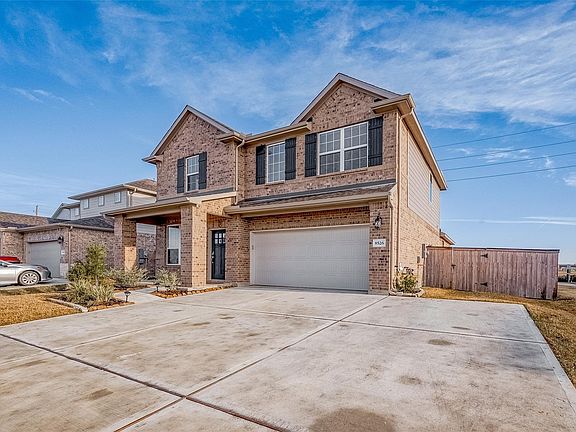 3rd image of 8526 Treetop Heights Dr