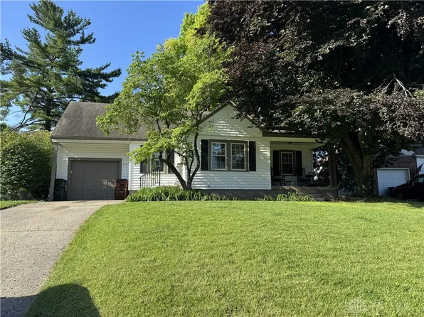 212 Earnshaw Dr, Dayton, OH 45429