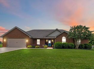 468 Whisper Woods Dr, Somerset, KY