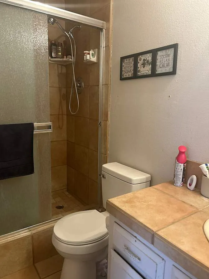 3 bed, 1600 sqft, $650 — Photo 2