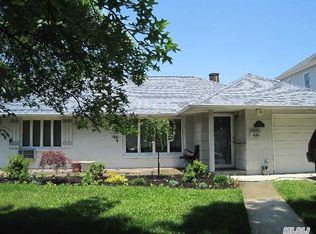 535 Derby Dr S, Oceanside, NY 11572