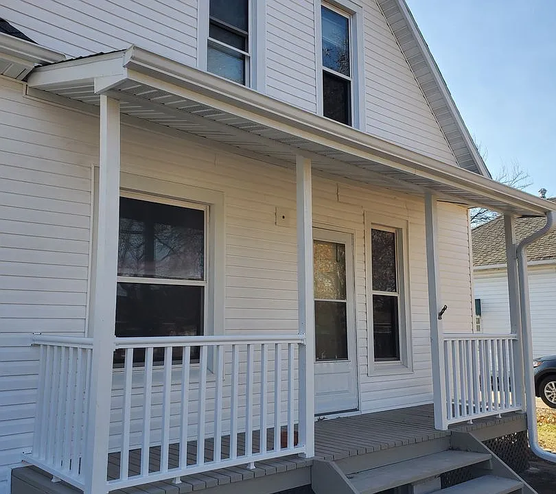 6137 Logan Ave