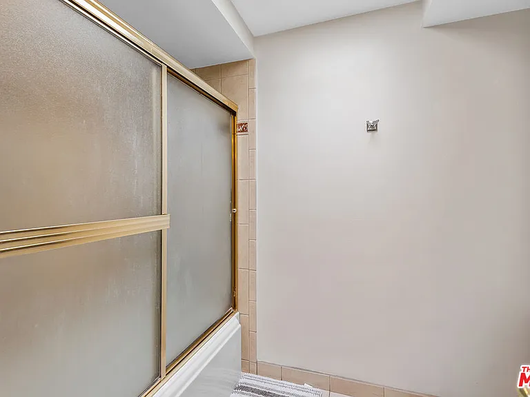 13233 Fiji Way #K — Photo 22