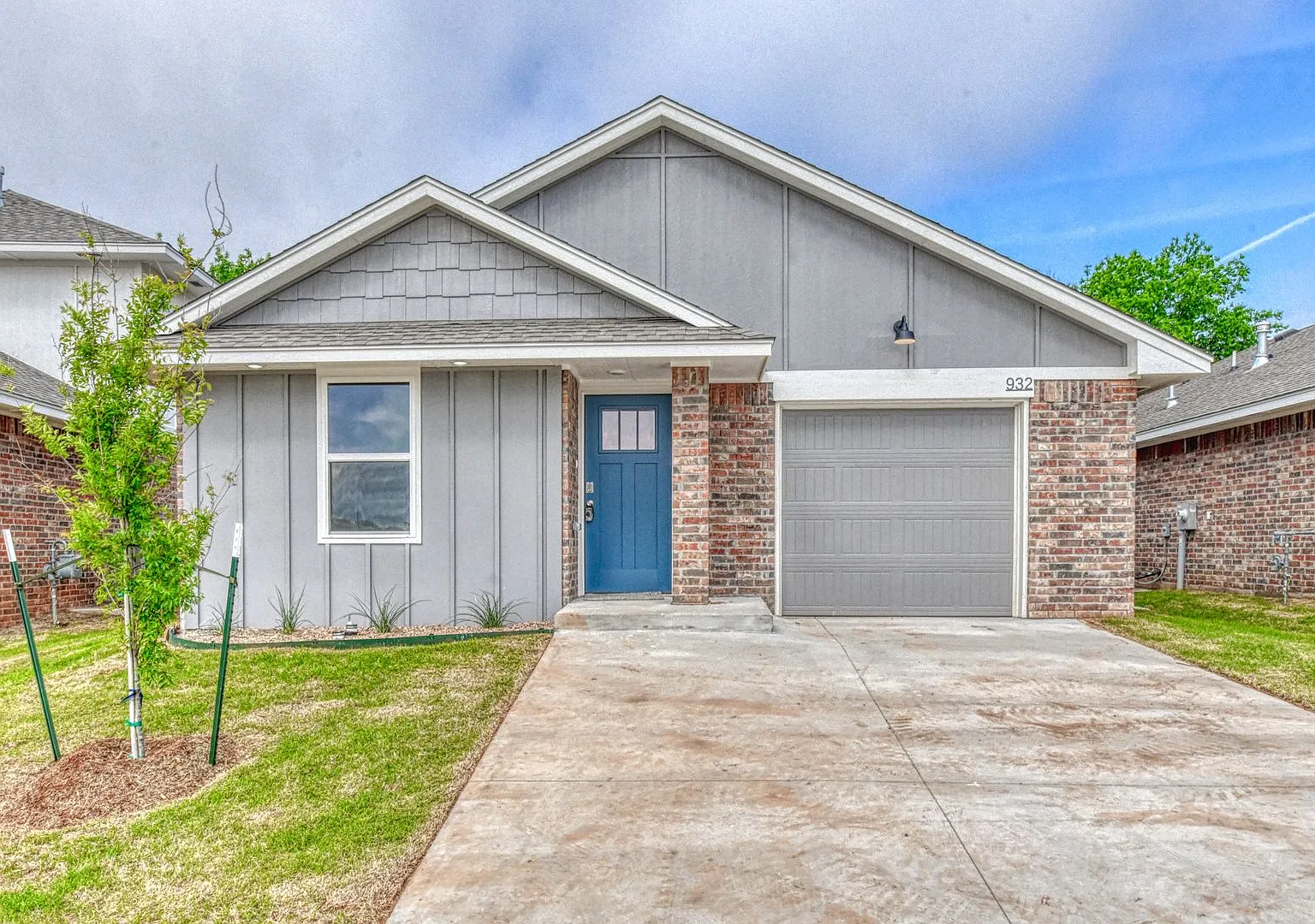 Move In Special: August Rent Free! ! — Photo 1