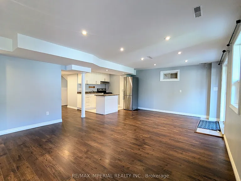 236 Old Colony Rd #BASEMENT — Photo 6