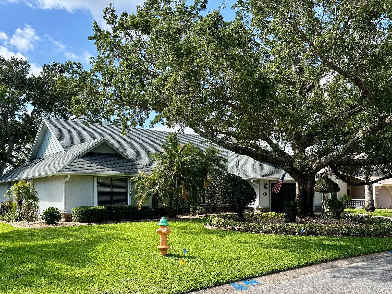 3 bed, 2.5 bath, 2250 sqft, $3,195 — Photo 3