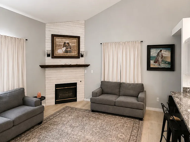 9143 S Jefferson Pl — Photo 4