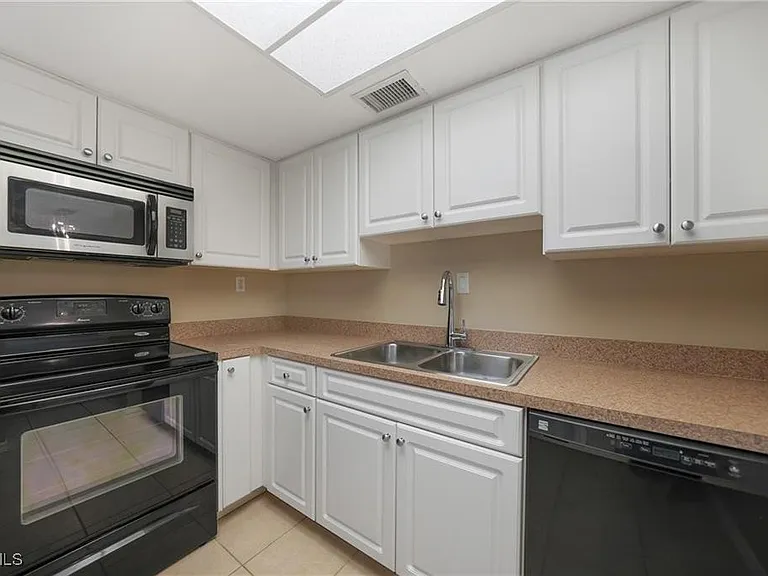 3100 Harbor Blvd #114 — Photo 12