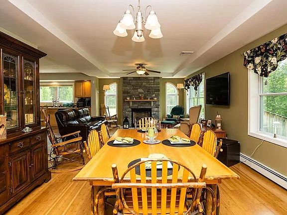 Large Living/Dining Area