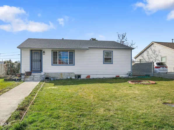 1124 S 8th Ave, Yakima, WA 98902