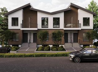 1158 Dansey Ave #101, Coquitlam, BC