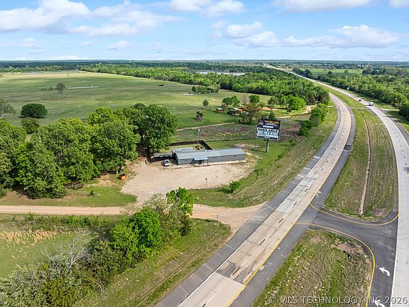 2nd image of 1592 N 4220th Rd